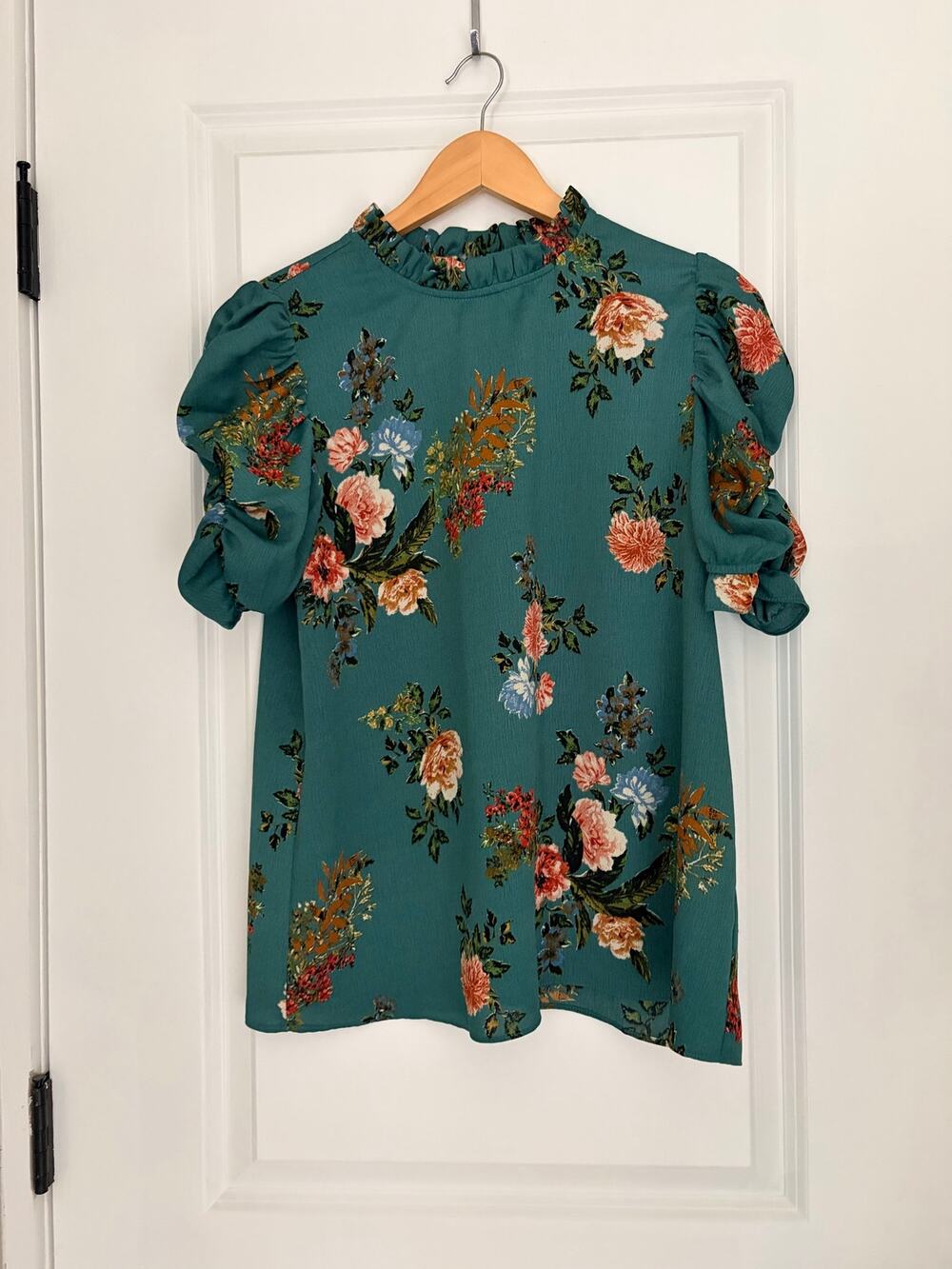 Everleigh Teal Floral Ruffle Mock Neck Puff Sleeve Blouse Size Medium